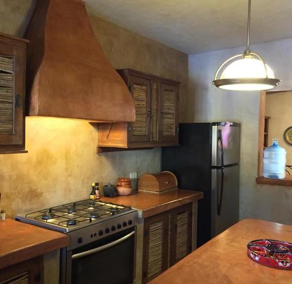 膳宿费 Leo's Baja Oasis