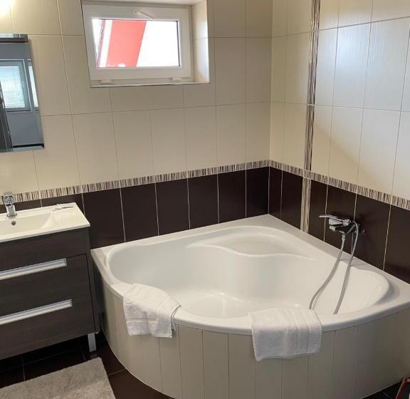 بنسيون Penzion Fajn