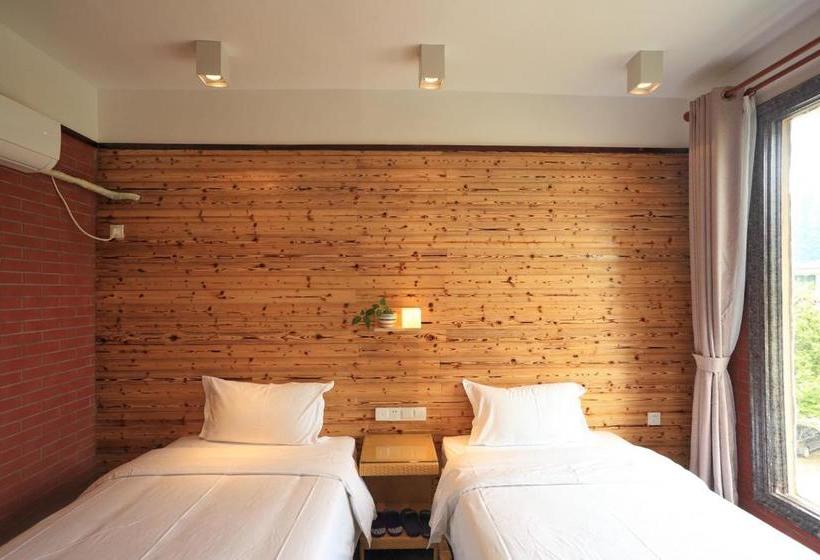 Пансион Pier Encounter Inn