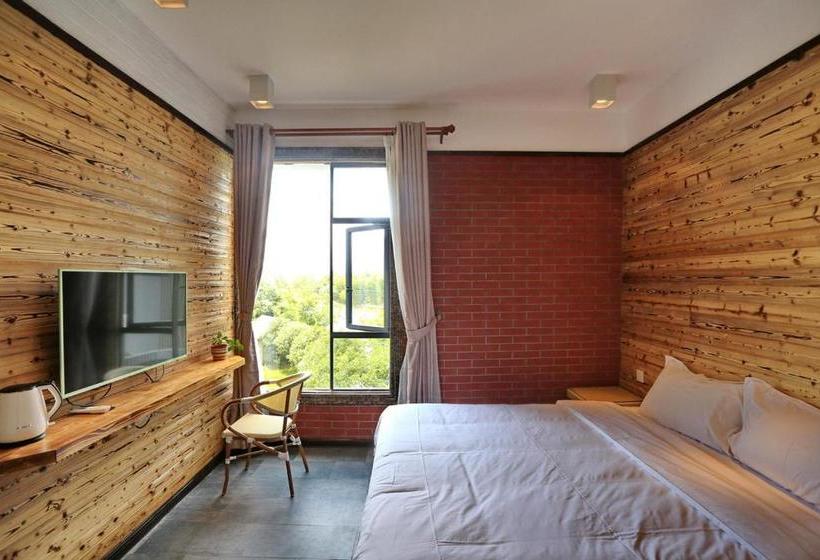 Пансион Pier Encounter Inn