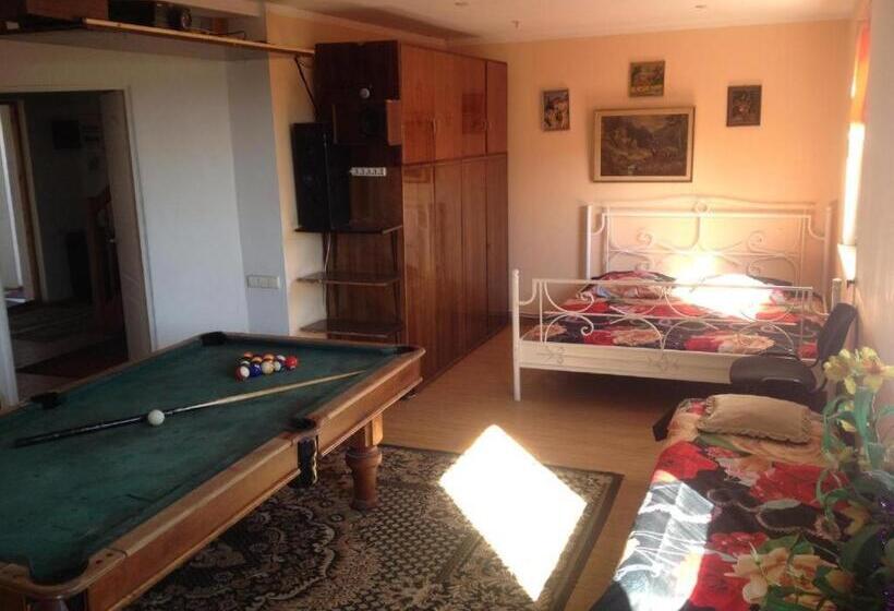 پانسیون Pirtis Prie Neries Jonava