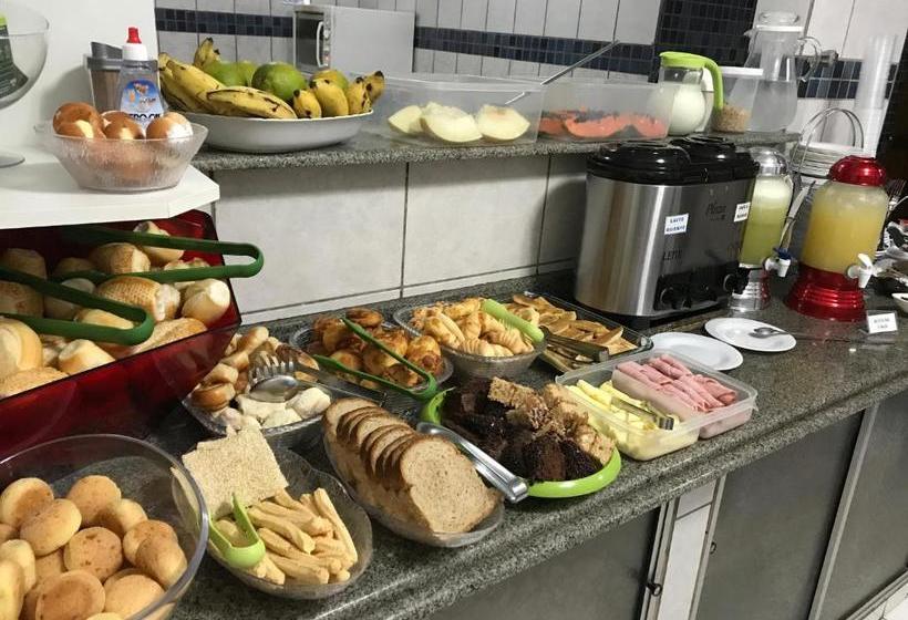 פנסיון Pousada Castelinho