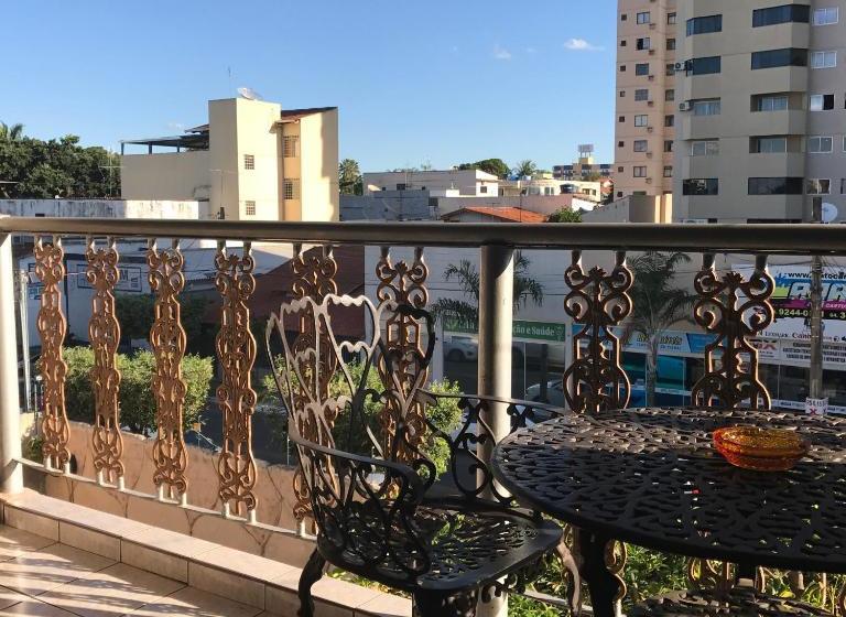 פנסיון Pousada Castelinho