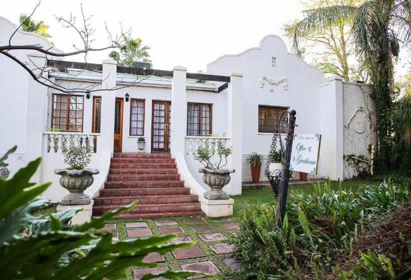 펜션 Three Gables Guesthouse