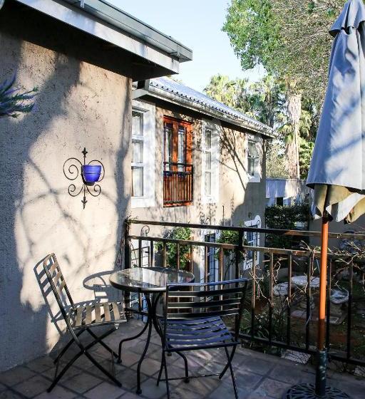 펜션 Three Gables Guesthouse