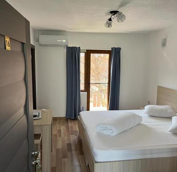 بنسيون Vila Angi