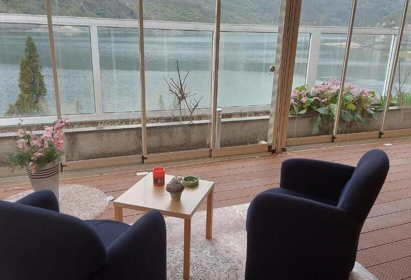 پانسیون Villa Jablanica Lake