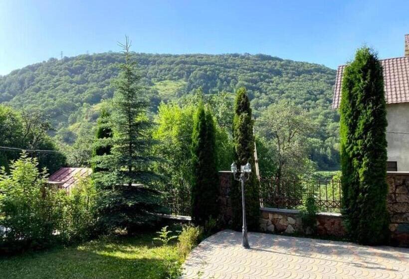 Villadzor Apart