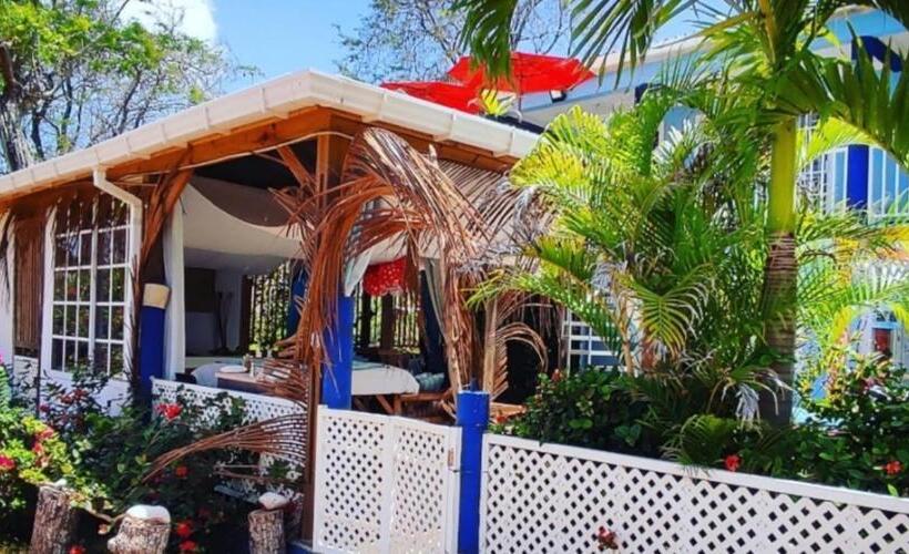 호스텔 Casa Royal Palm Inn