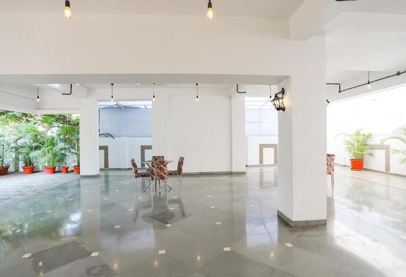 ユースホステル Fabhotel Archanil Apartment   Sitanagar Cricket Ground