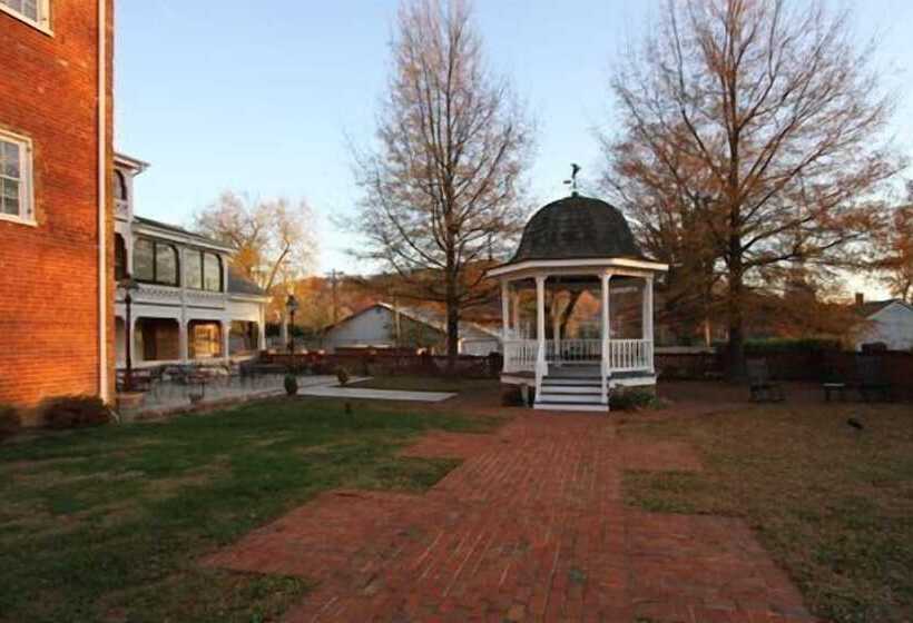 فندق صغير Hale Springs Inn