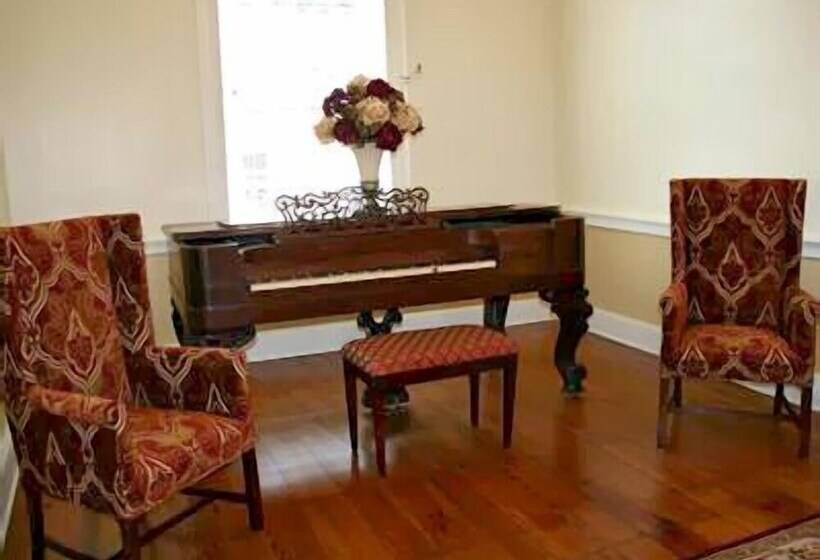 فندق صغير Hale Springs Inn