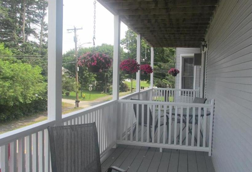 فندق صغير The Lynwood Inn