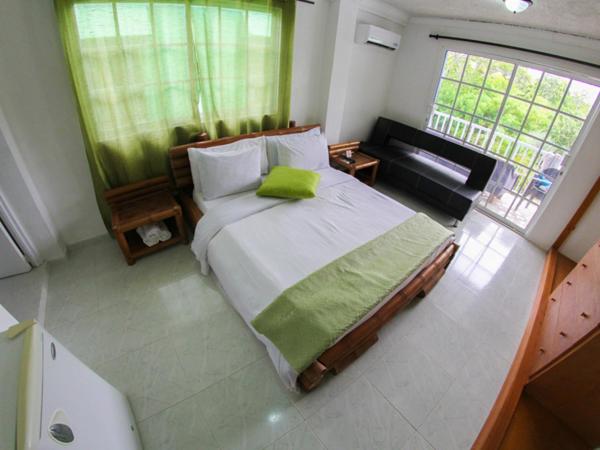 호스텔 Casa Royal Palm Inn