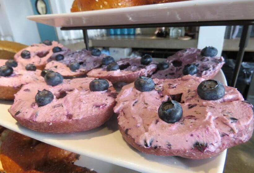 הוסטל The Break