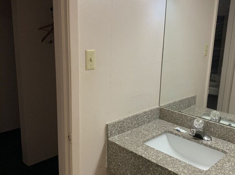 ユースホステル Travelers Inn