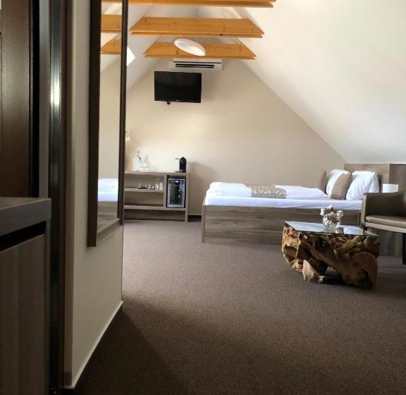 Hardy   Cognac & Pension