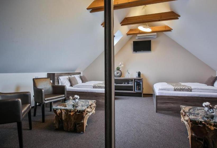 Hardy   Cognac & Pension