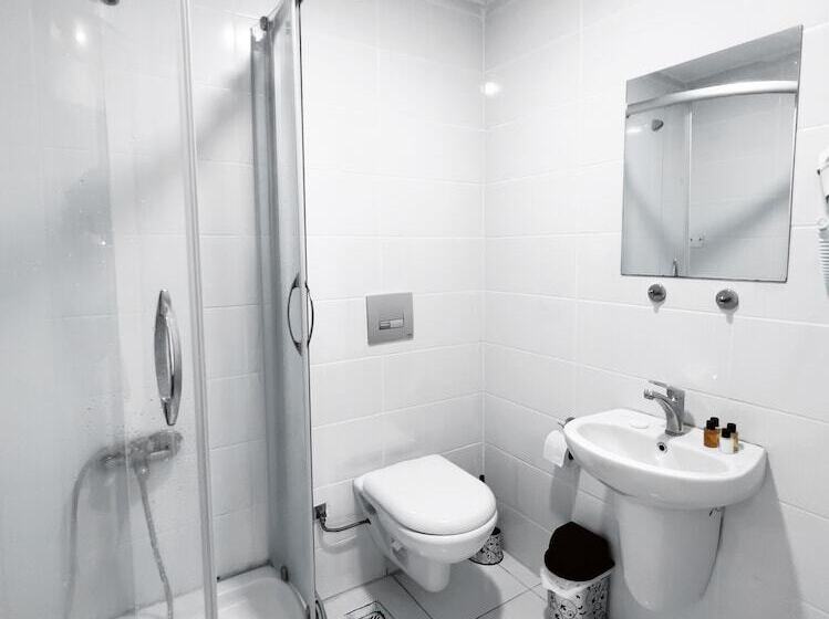 בית מלון כפרי Ny World