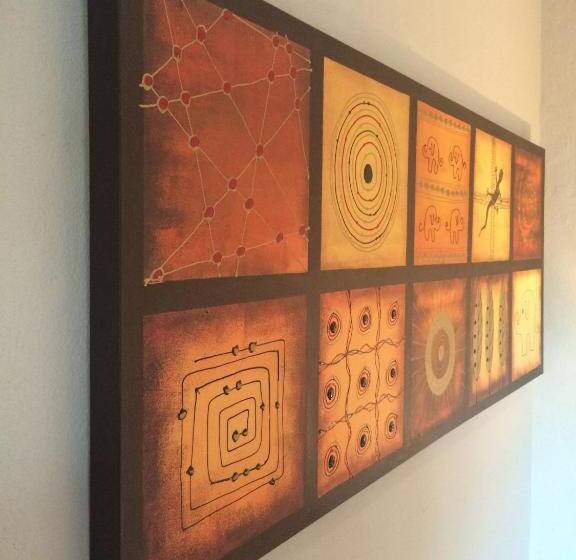 هتل Topiary Wine Estate & Cottages