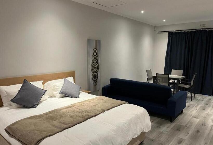 هتل Topiary Wine Estate & Cottages