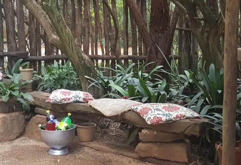 Пансион African Silhouette Guesthouse