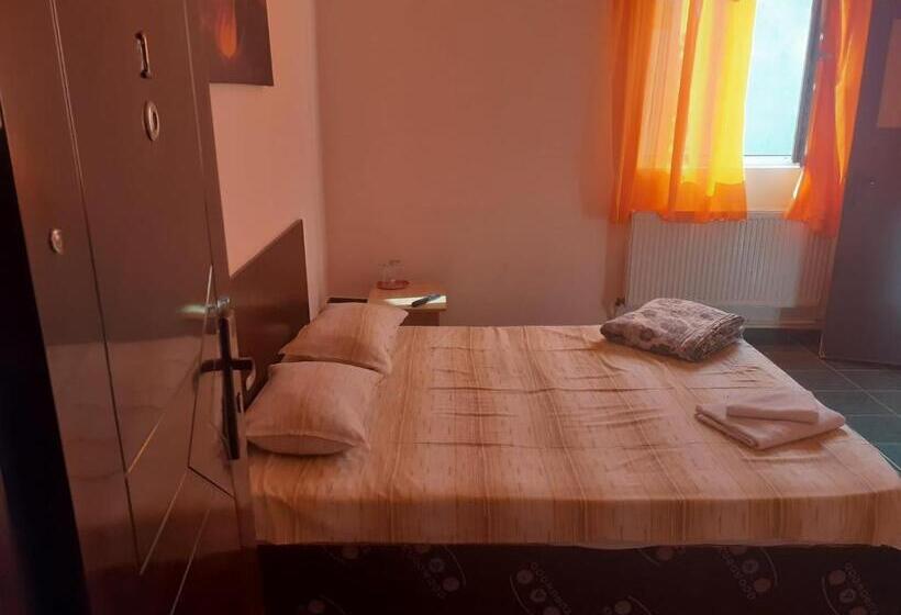 پانسیون Casa Ana