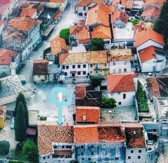 پانسیون Castello