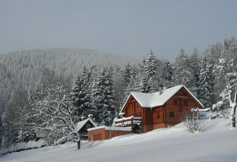 بنسيون Chata   Srub Kašparáci