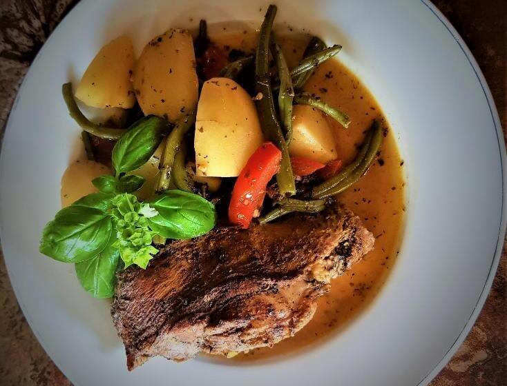 بنسيون Conacul Malul Alb