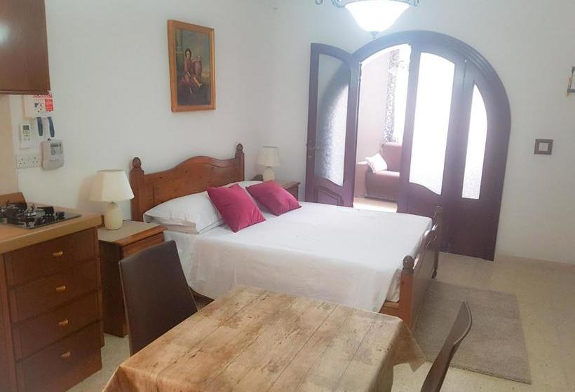 پانسیون D Ambrogio Guest House