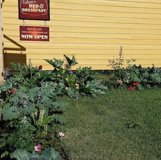 ペンション Eileen S Bed & Breakfast   Guest House