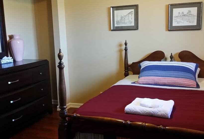 ペンション Eileen S Bed & Breakfast   Guest House