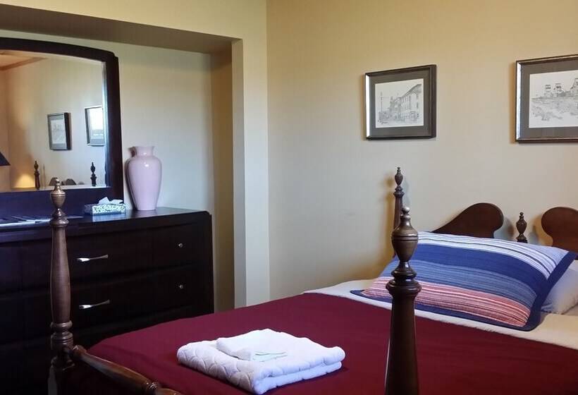 ペンション Eileen S Bed & Breakfast   Guest House