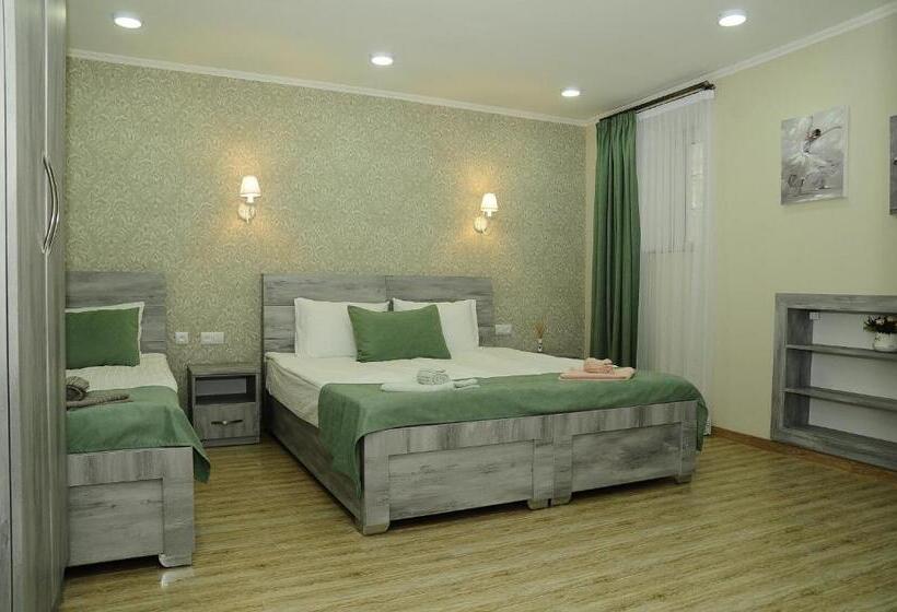 پانسیون Erik's Guest House