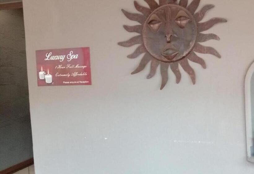 פנסיון Grand Central Guesthouse