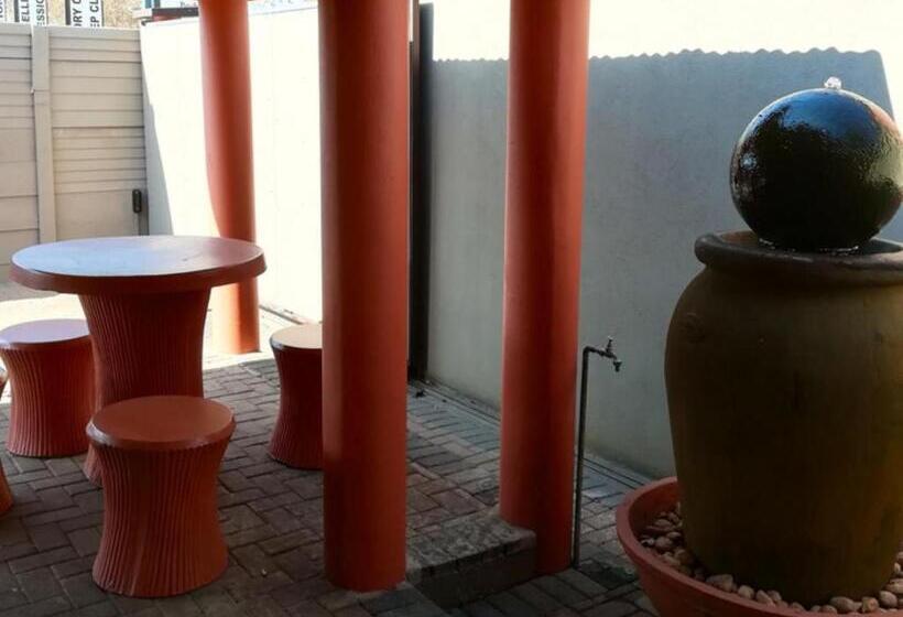 פנסיון Grand Central Guesthouse