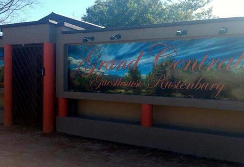 פנסיון Grand Central Guesthouse