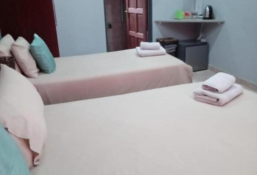 פנסיון Grand Central Guesthouse