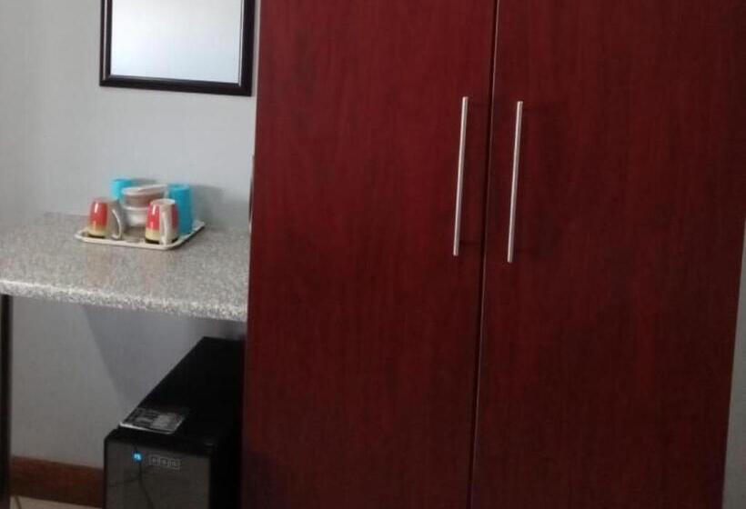 פנסיון Grand Central Guesthouse