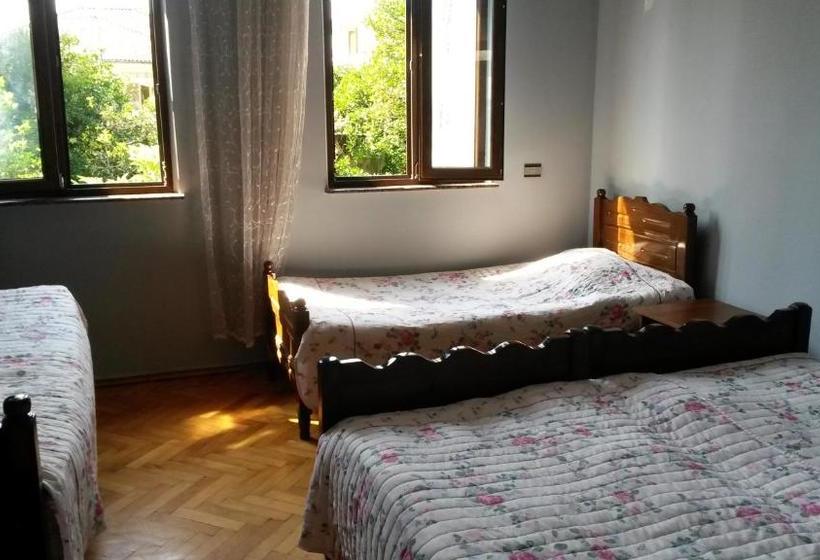 پانسیون Guest House 118 In Kvariati