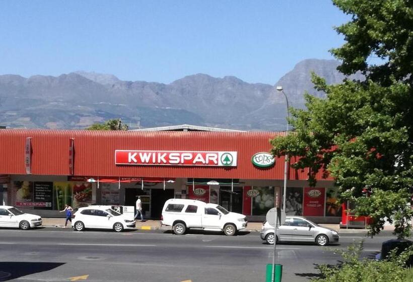 펜션 House On Plein