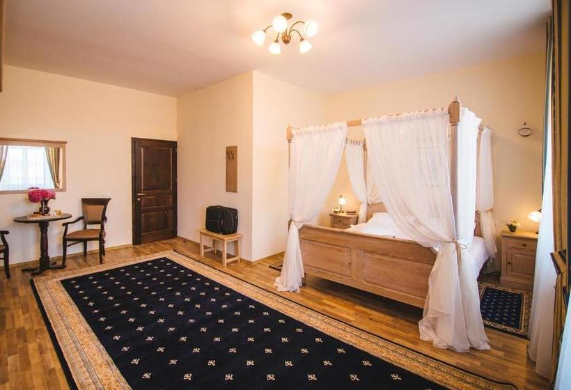 פנסיון Karlhof