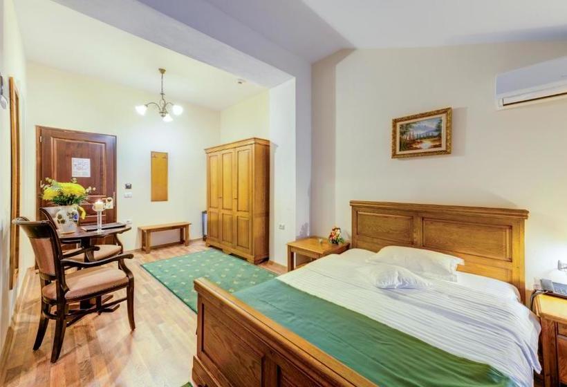 פנסיון Karlhof