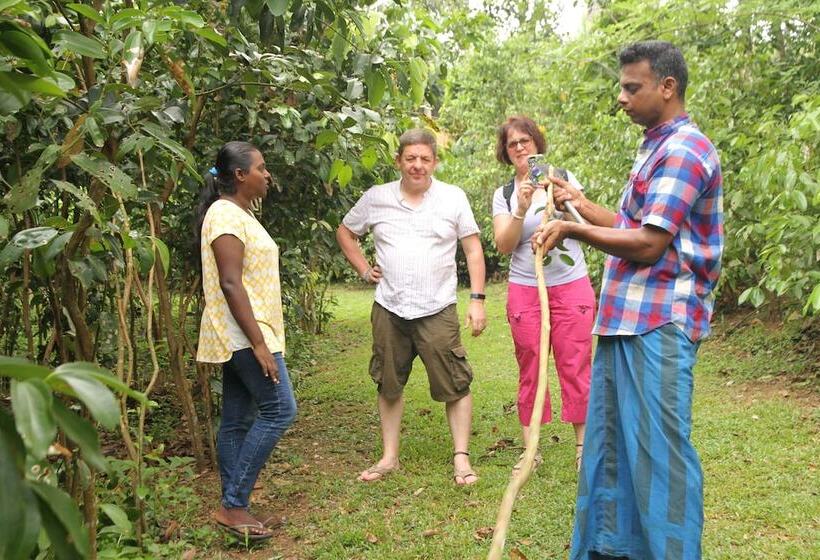 Пансион Kurundu Villa By Unrushed