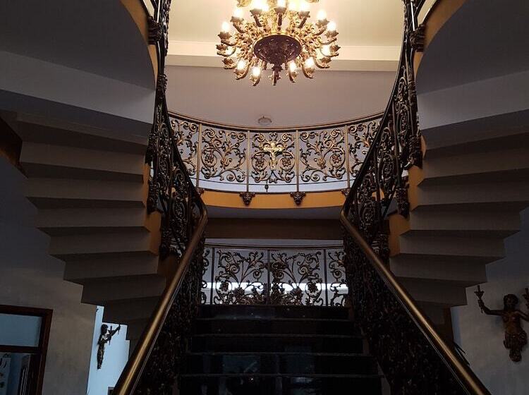 پانسیون Liz Residence