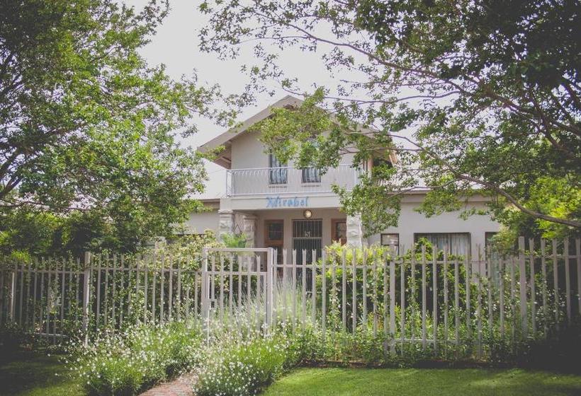 פנסיון Mirabel Guesthouse