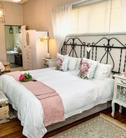 פנסיון Mirabel Guesthouse