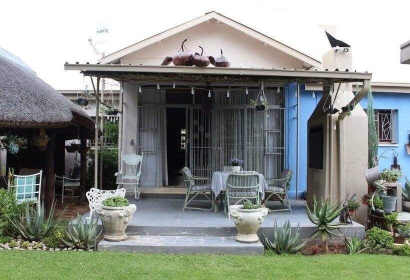 פנסיון Mirabel Guesthouse