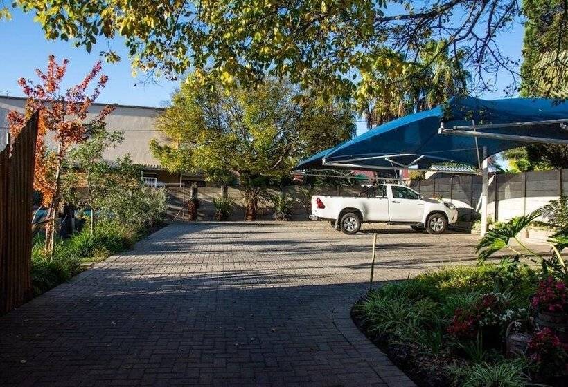 פנסיון Mirabel Guesthouse